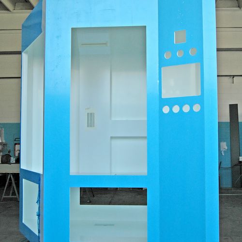 Laboratory hoods in polypropylene