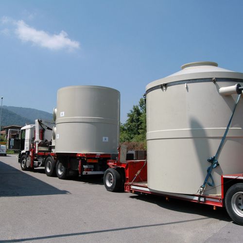 Vertical scrubber or venturi scrubber