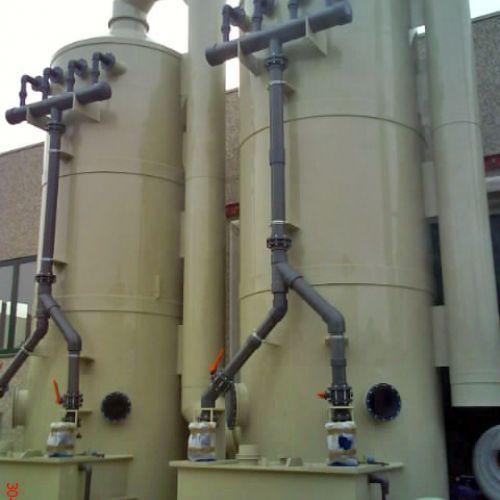 Vertical scrubber or venturi scrubber
